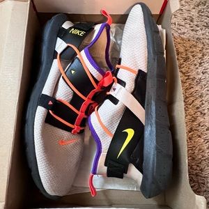 Nike Vortak Shoe